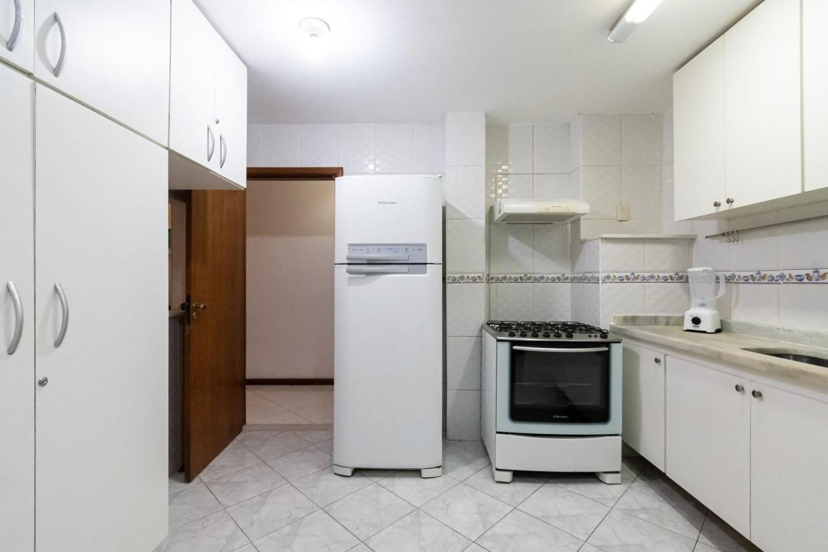 Apartamento Apartamento 3qtos A 200m Da Praia | Nsc 1010/302